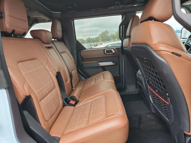 Ford Bronco 2.7L 6 All wheel drive, снимка 4 - Автомобили и джипове - 52887329