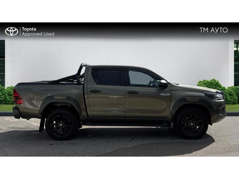 Toyota Hilux 2.8D Hybrid 48V AT Invincible JBL, снимка 17 - Автомобили и джипове - 56251413