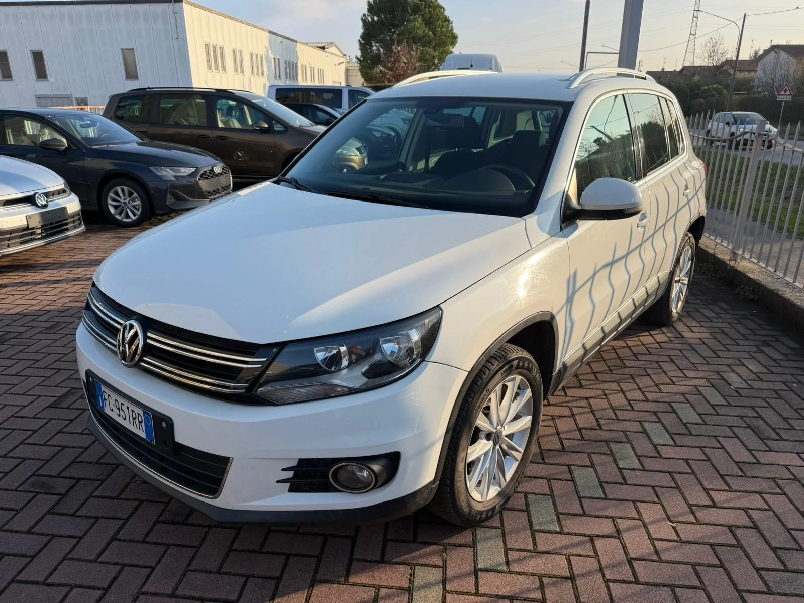 VW Tiguan 2.0TDI 150кс 4MOTION * 127хил.км* ПЕРФЕКТЕН* , снимка 1