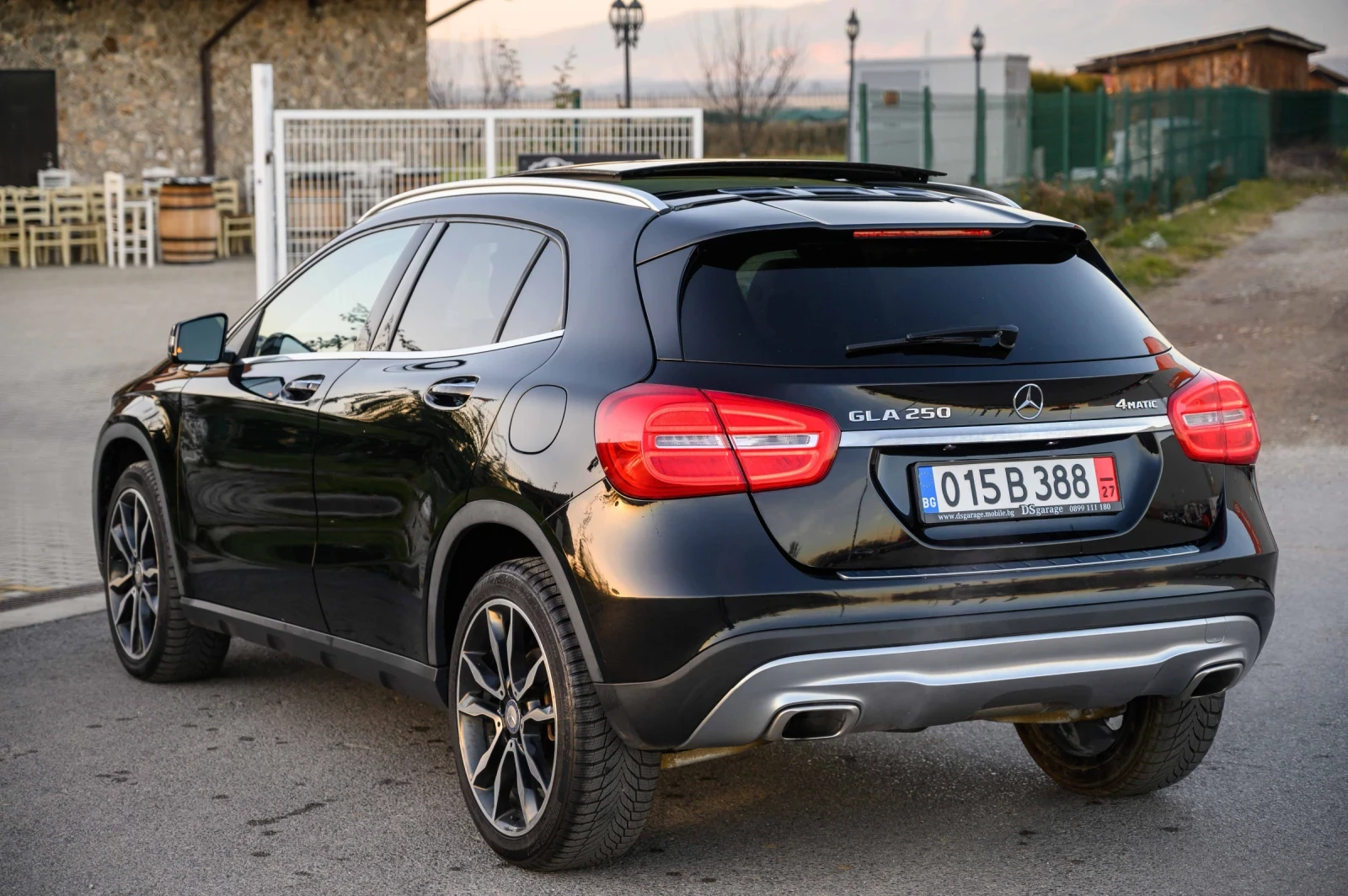 Mercedes-Benz GLA 250 4matic* КАМЕРА* Панорама* Matrix* Keyless - изображение 7