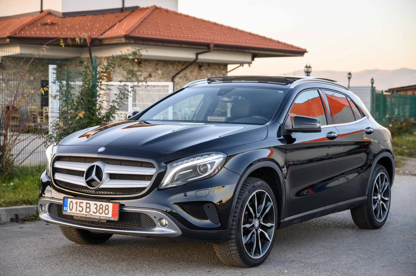 Mercedes-Benz GLA 250 4matic* КАМЕРА* Панорама* Matrix* Keyless - изображение 2