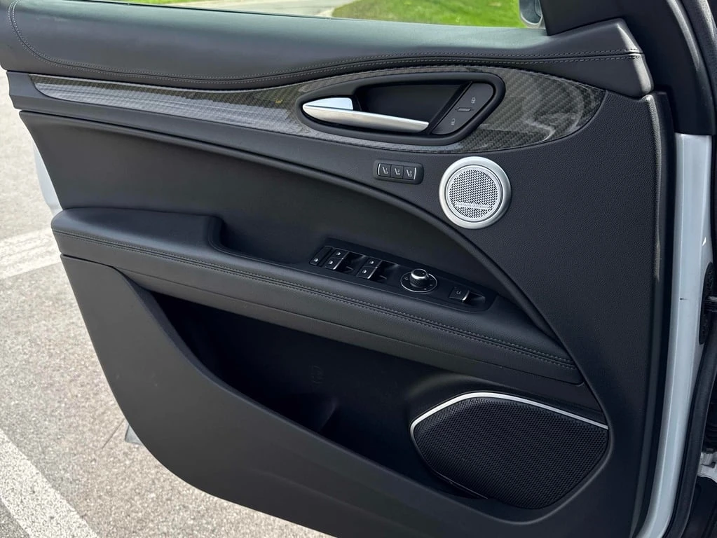 Alfa Romeo Stelvio * Ti * CARFAX *    | Mobile.bg   10