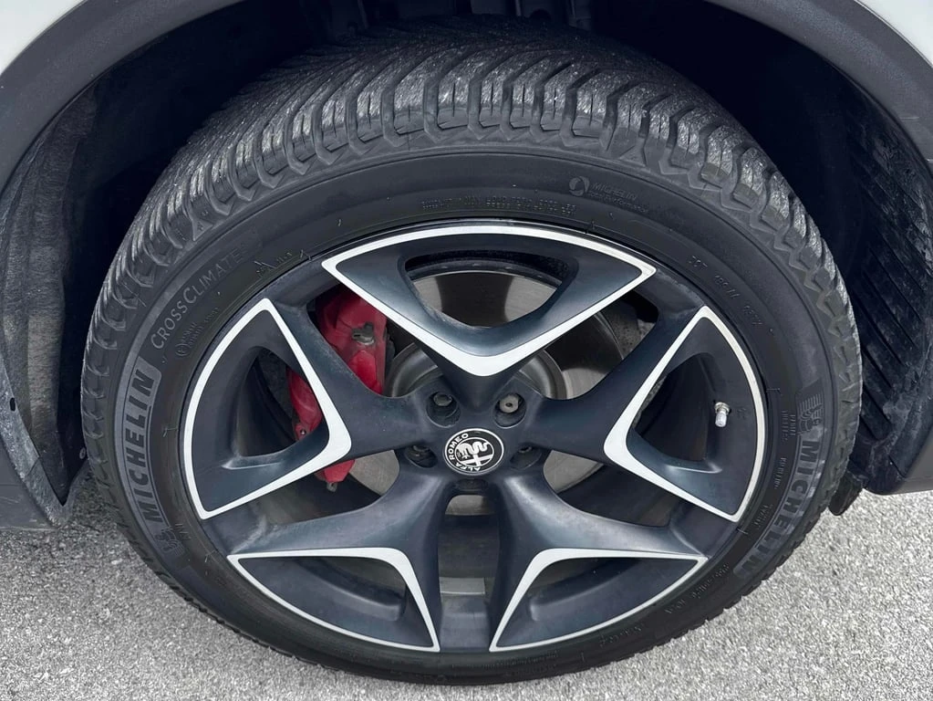 Alfa Romeo Stelvio * Ti * CARFAX *    | Mobile.bg   7