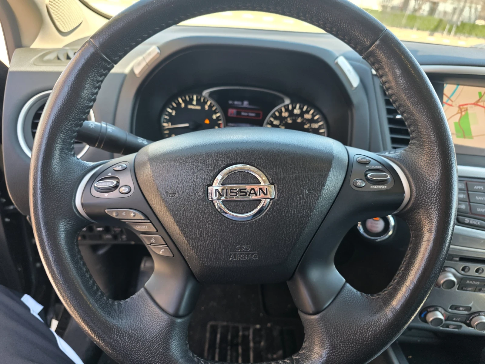 Nissan Pathfinder 4x4 SL, снимка 2 - Автомобили и джипове - 52879978