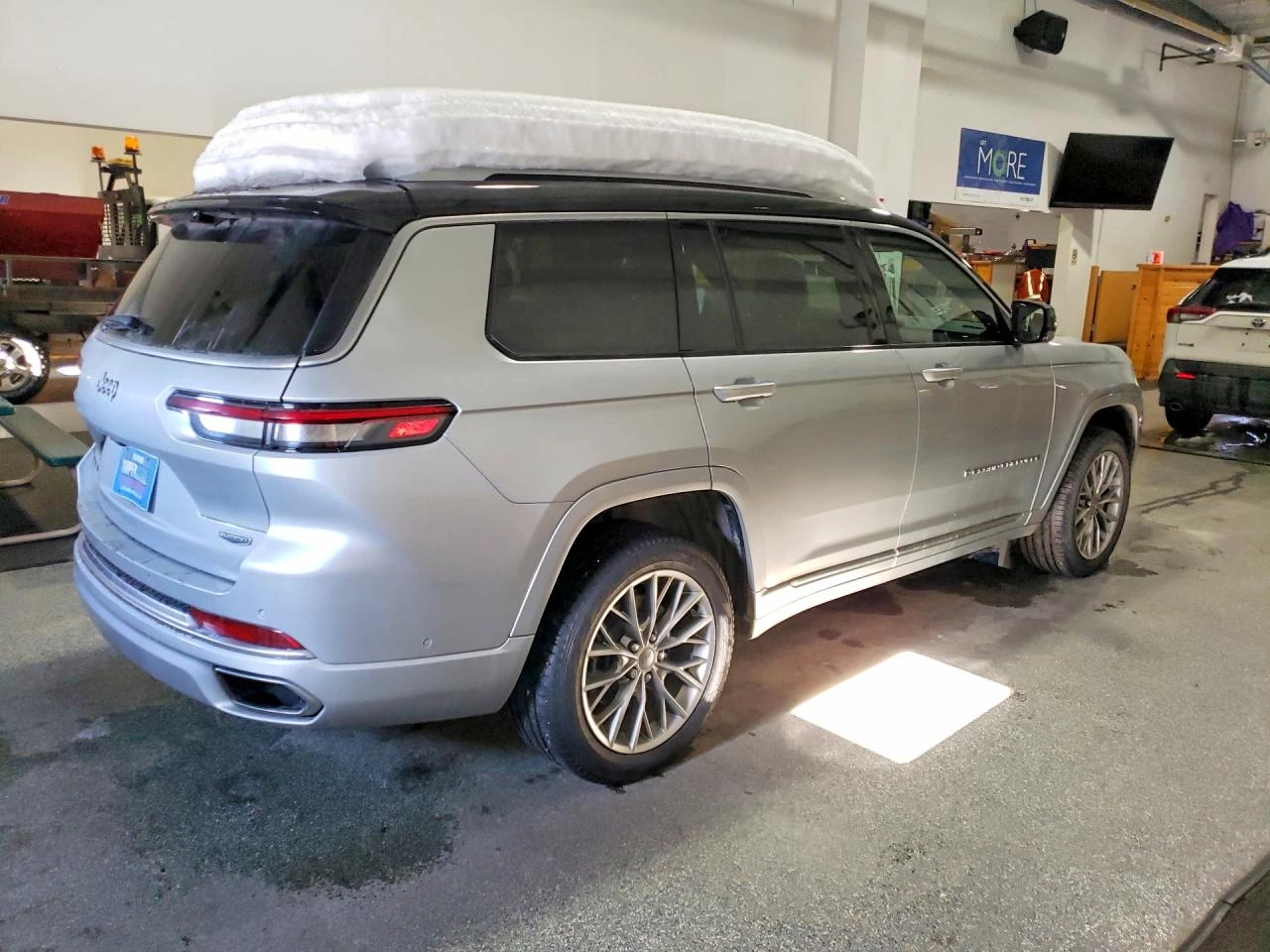 Jeep Grand cherokee * L* SUMMIT* КОЖА* НАВИ* ЛЕД* ПОДГРЕВ* , снимка 3 - Автомобили и джипове - 53723599