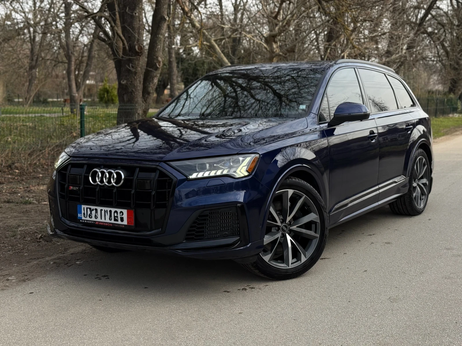 Audi SQ7 S-Line* 2021* 360* HUP* SOFTCL* PANO* DIST, снимка 3 - Автомобили и джипове - 54064812