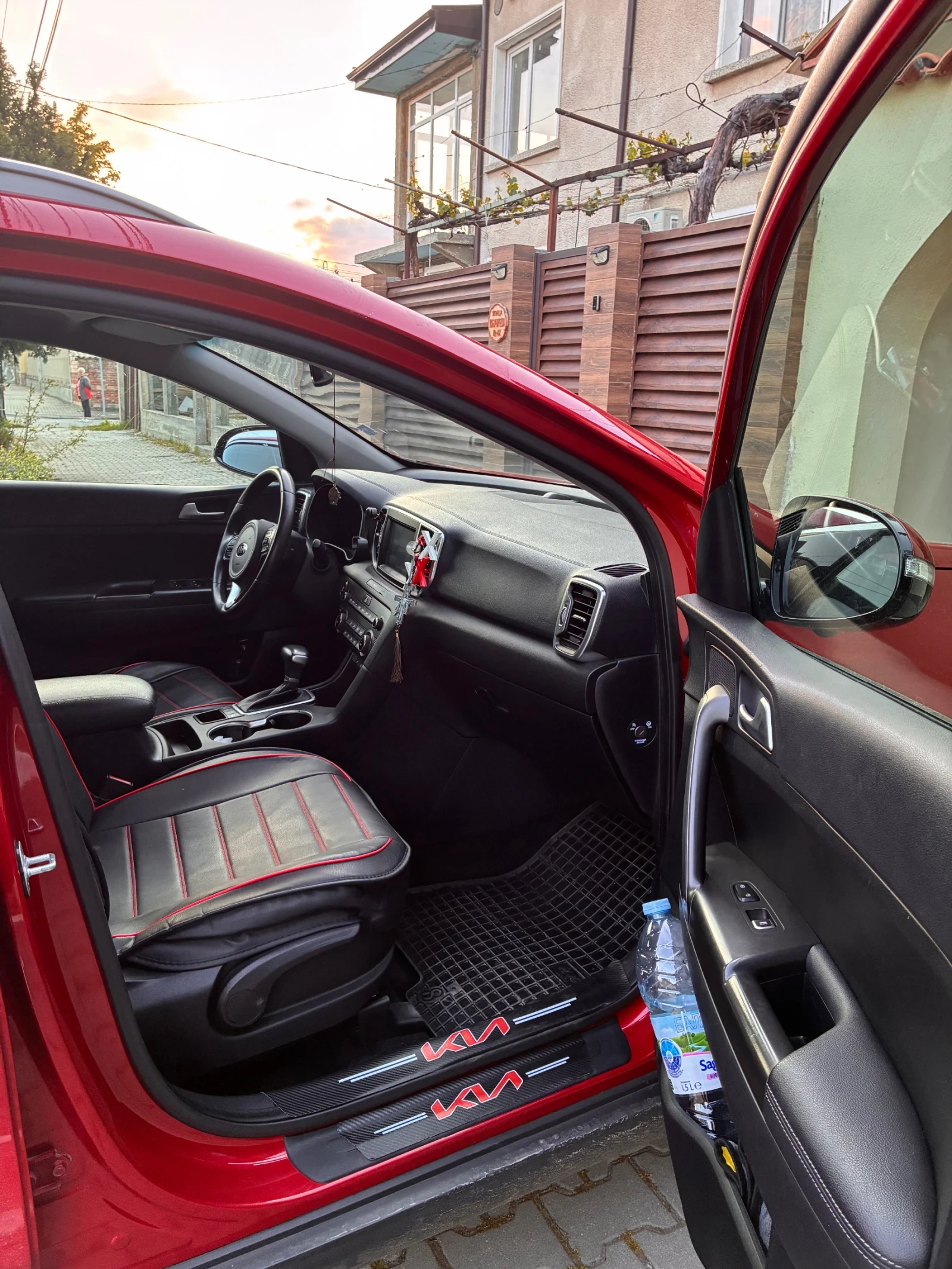 Kia Sportage, снимка 4 - Автомобили и джипове - 54314088