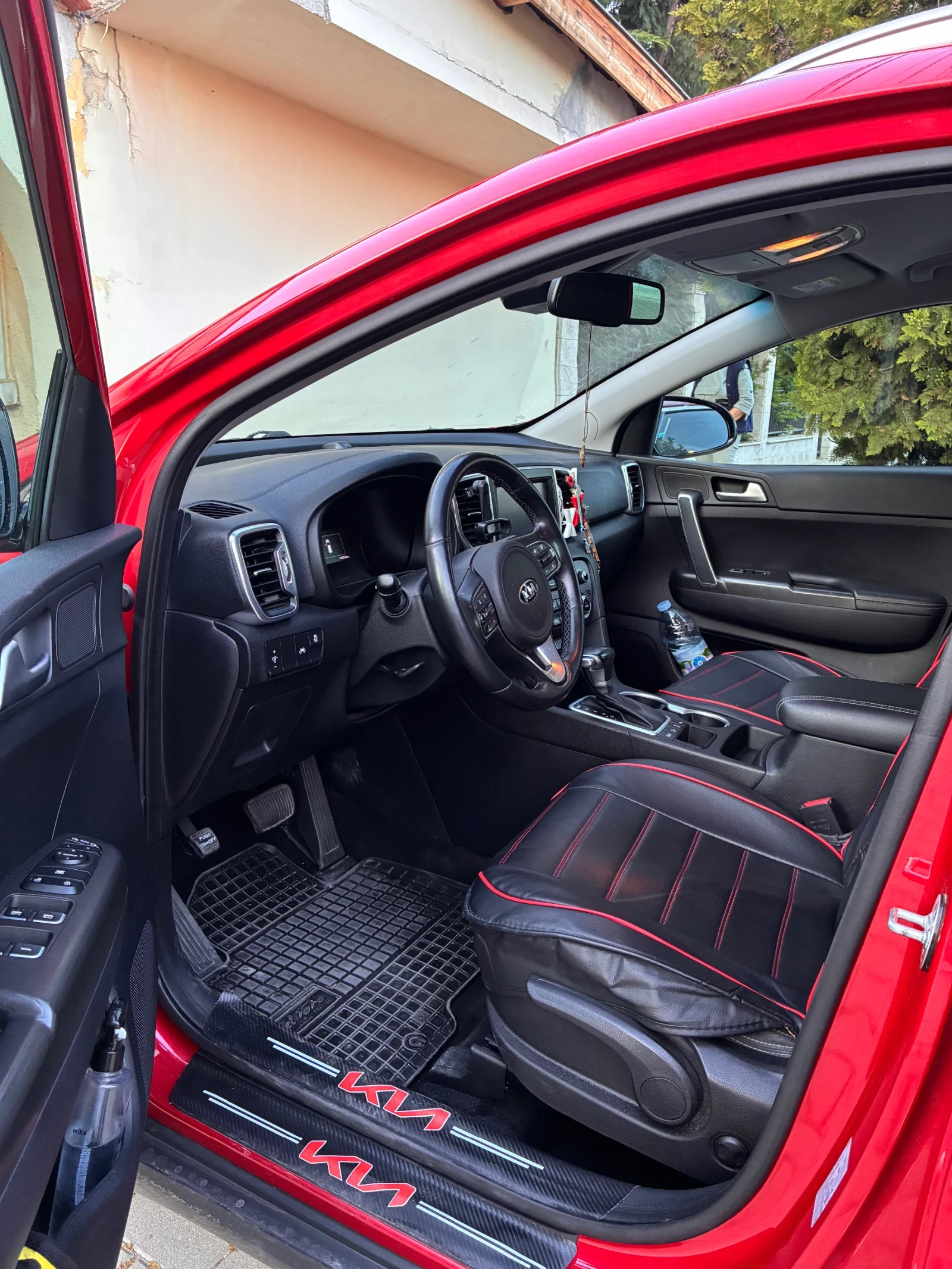 Kia Sportage, снимка 6 - Автомобили и джипове - 54314088