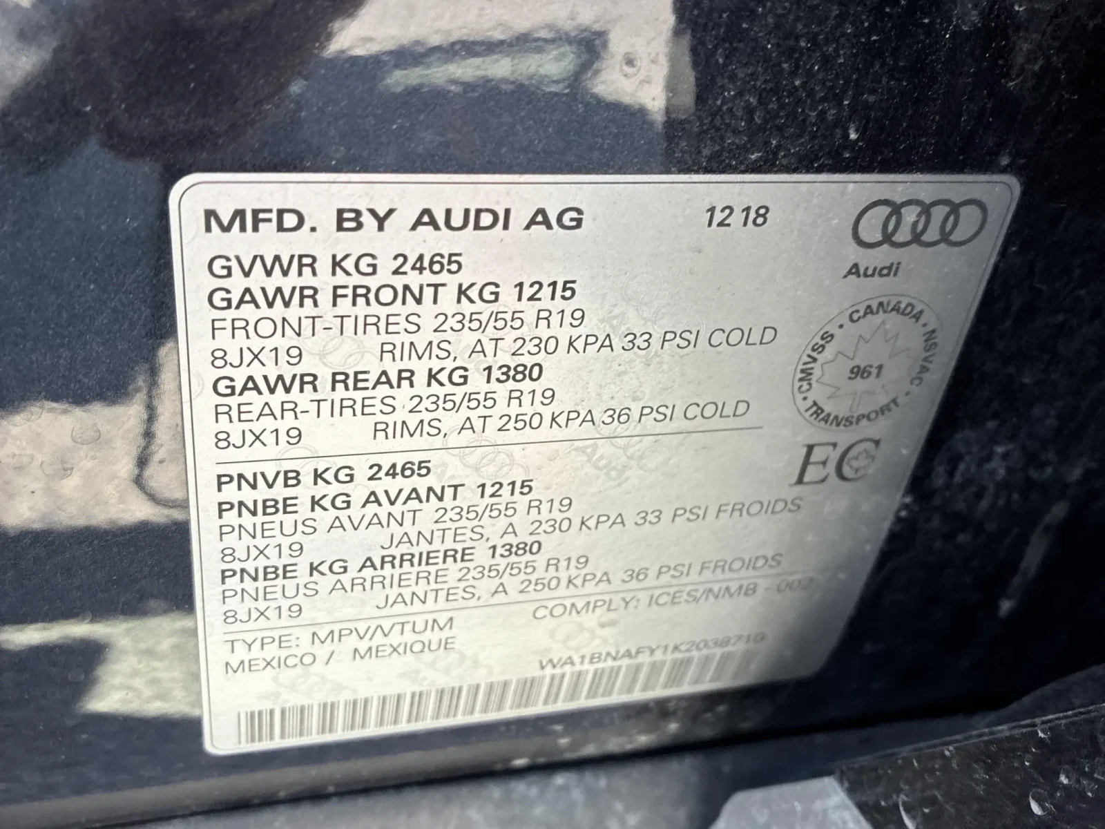 Audi Q3 Progressiv * Keyless * CARFAX * АВТО КРЕДИТ * , снимка 14 - Автомобили и джипове - 54755584