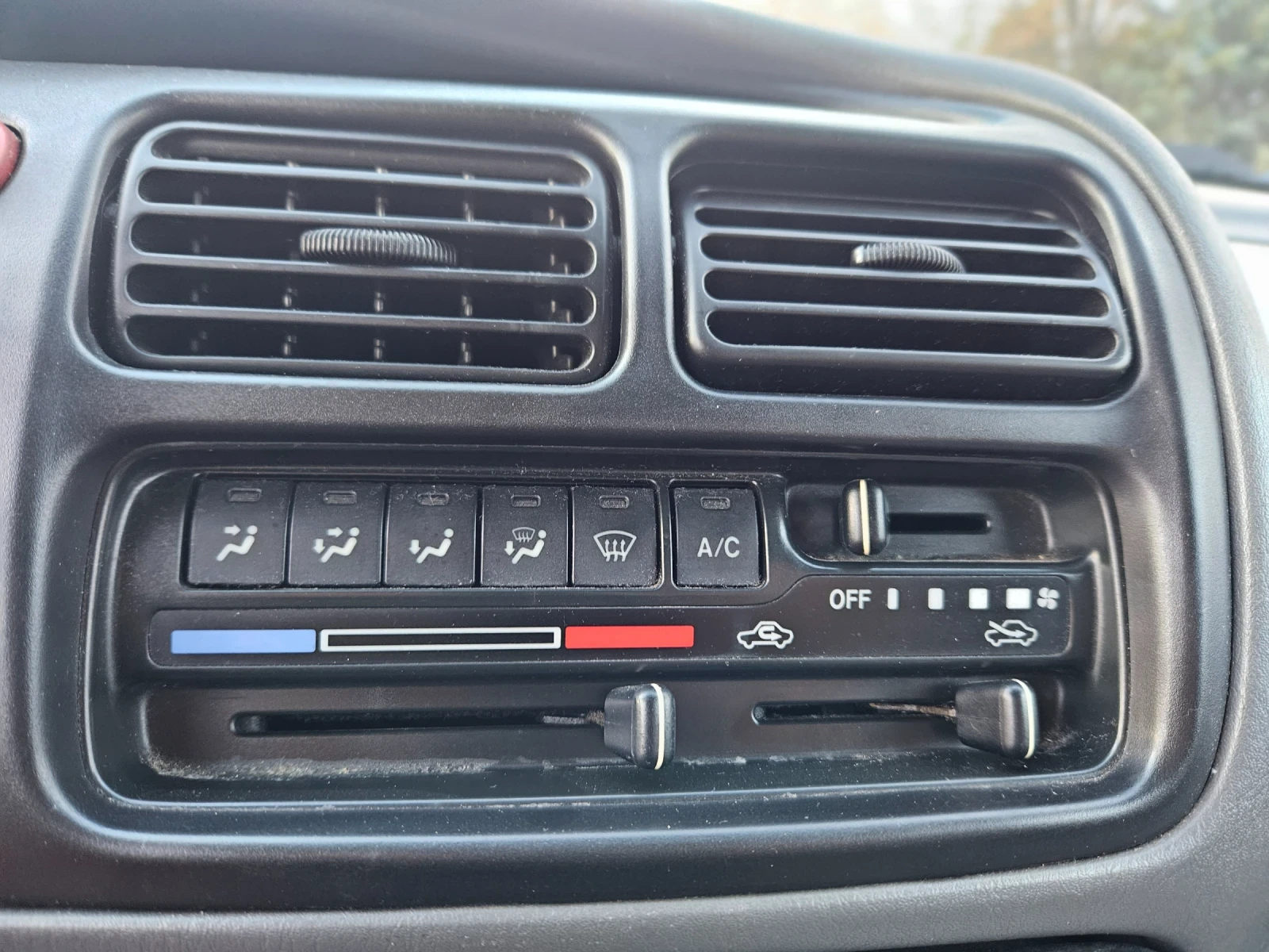 Suzuki Grand vitara 2.0/HDI/109к.с/ИТАЛИЯ/БЕЗ РЪЖДА , снимка 15 - Автомобили и джипове - 54846528