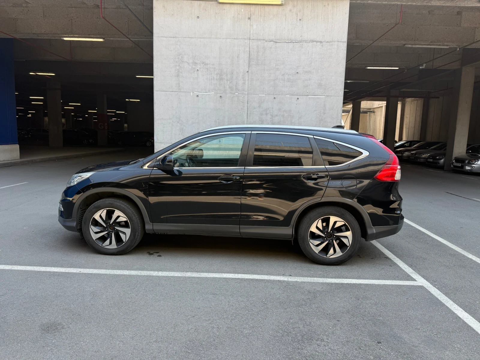 Honda Cr-v Honda Cr-v 4x4/Навигация/Сервизна книжка/Лизинг, снимка 7 - Автомобили и джипове - 55122458