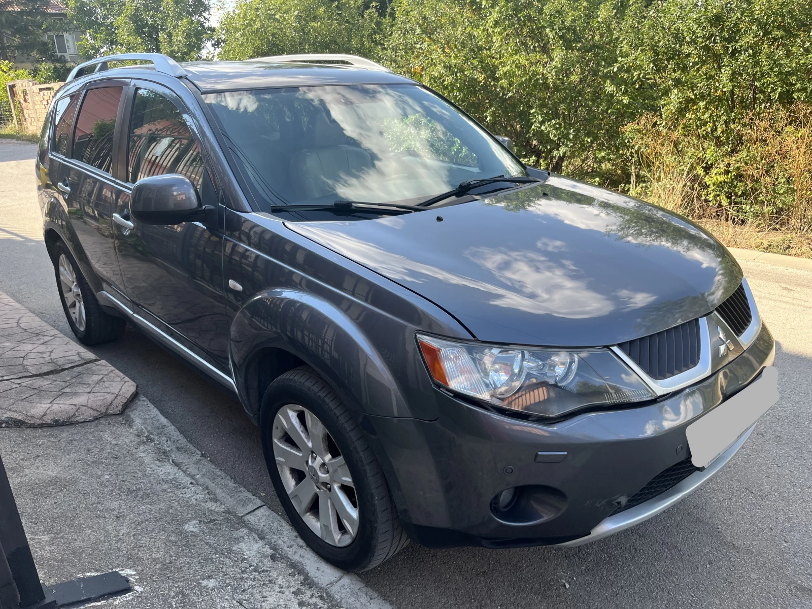 Mitsubishi Outlander 2.0 DI-D 4WD, снимка 2 - Автомобили и джипове - 55621261