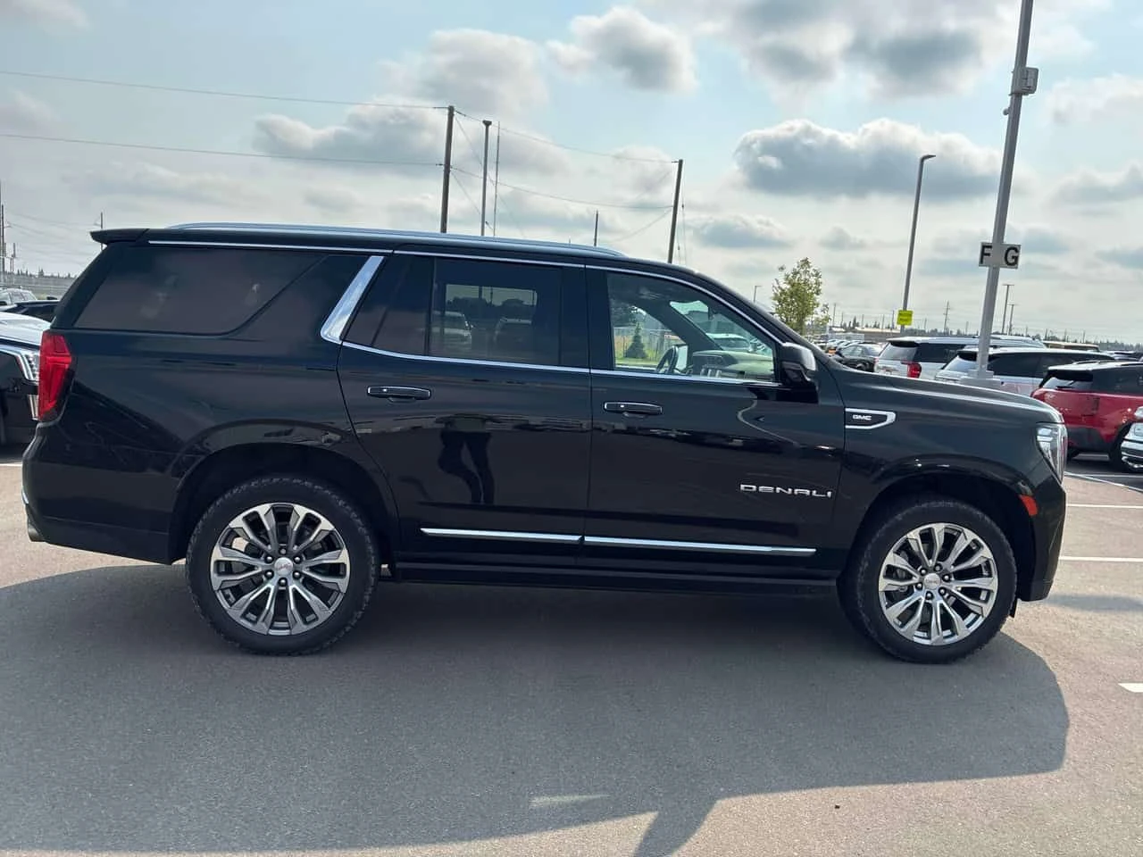 Gmc Yukon DENALI| HUD| 360| ОБДУХ| ПАНО| 2 KЛЮЧА, снимка 3 - Автомобили и джипове - 55638930