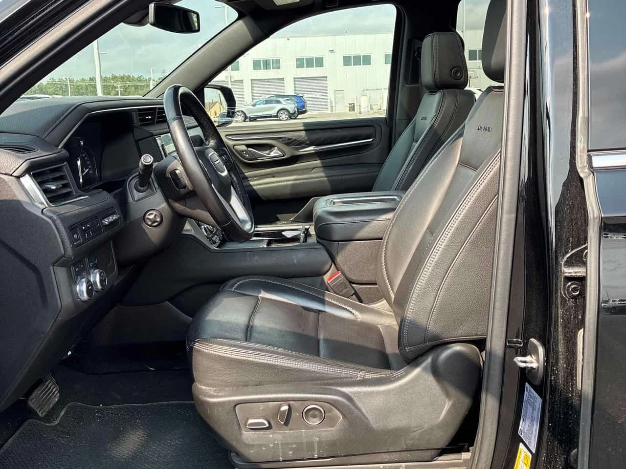 Gmc Yukon DENALI| HUD| 360| ОБДУХ| ПАНО| 2 KЛЮЧА, снимка 14 - Автомобили и джипове - 55638930