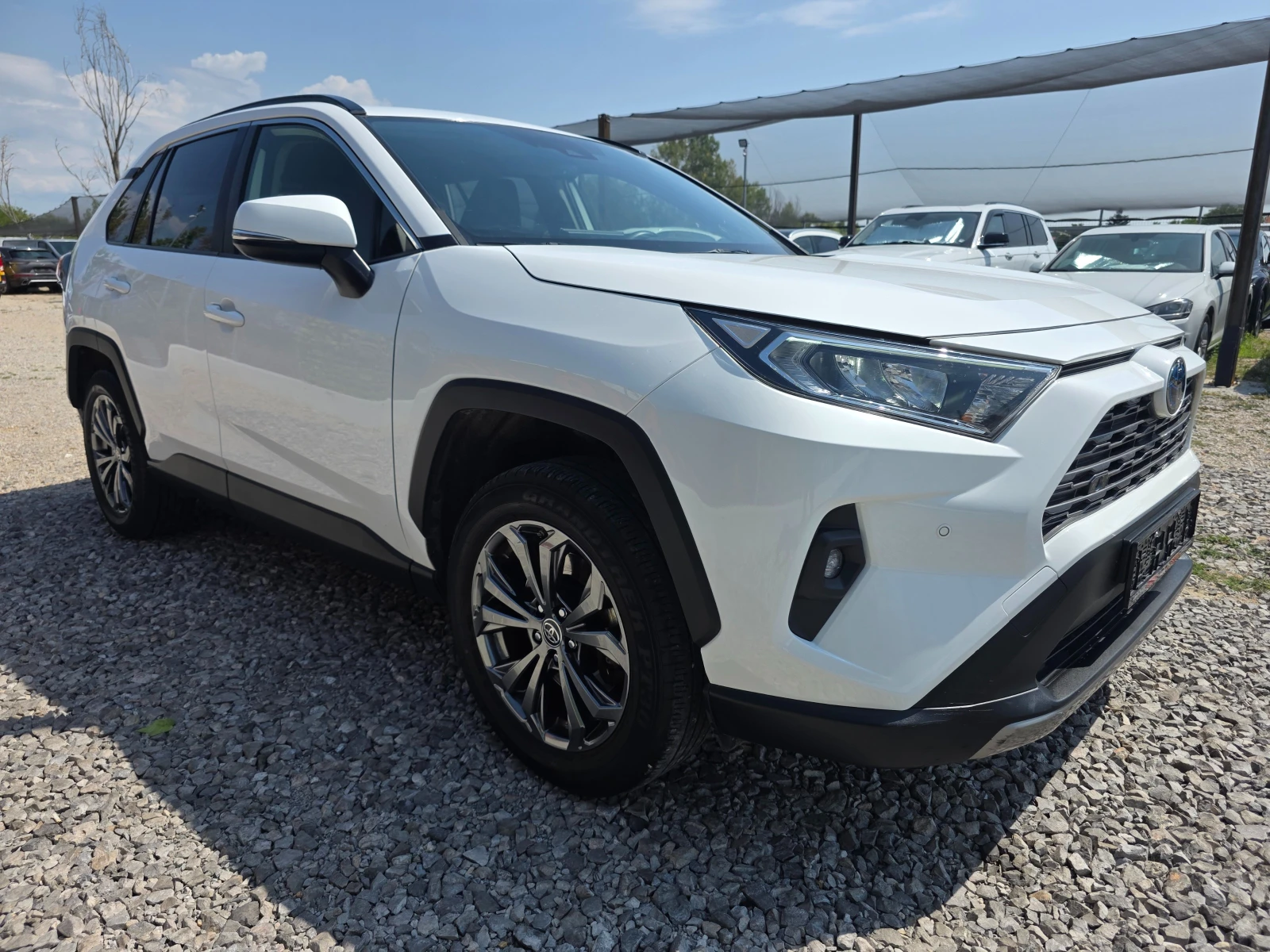 Toyota Rav4 V-2.5-Full Hybrid-eCVT-Design-facelift-218hp, снимка 3 - Автомобили и джипове - 55836099