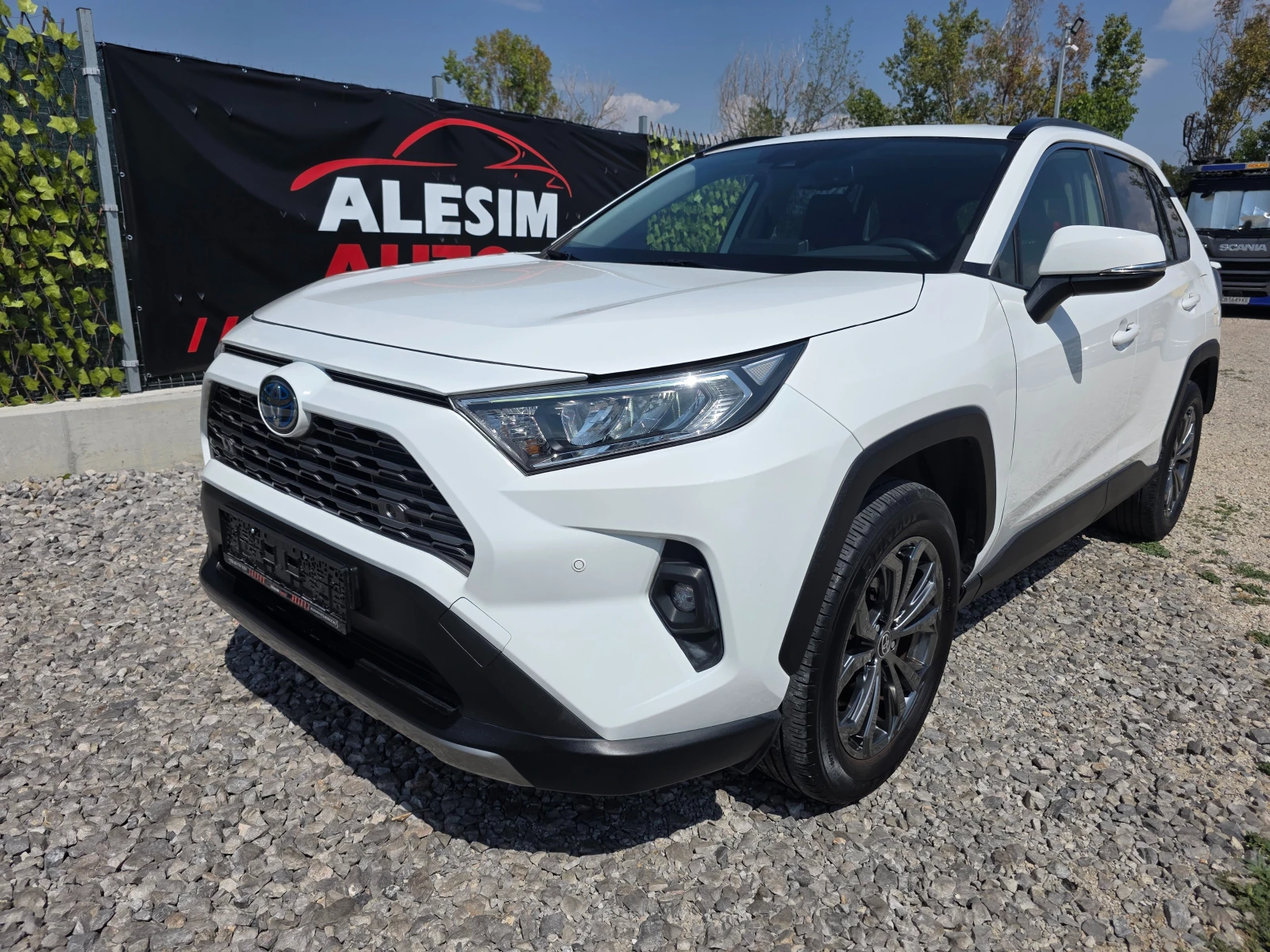 Toyota Rav4 V-2.5-Full Hybrid-eCVT-Design-facelift-218hp