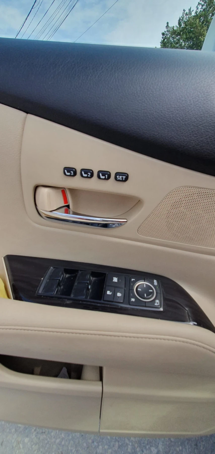 Lexus RX 450h, снимка 12 - Автомобили и джипове - 56015624