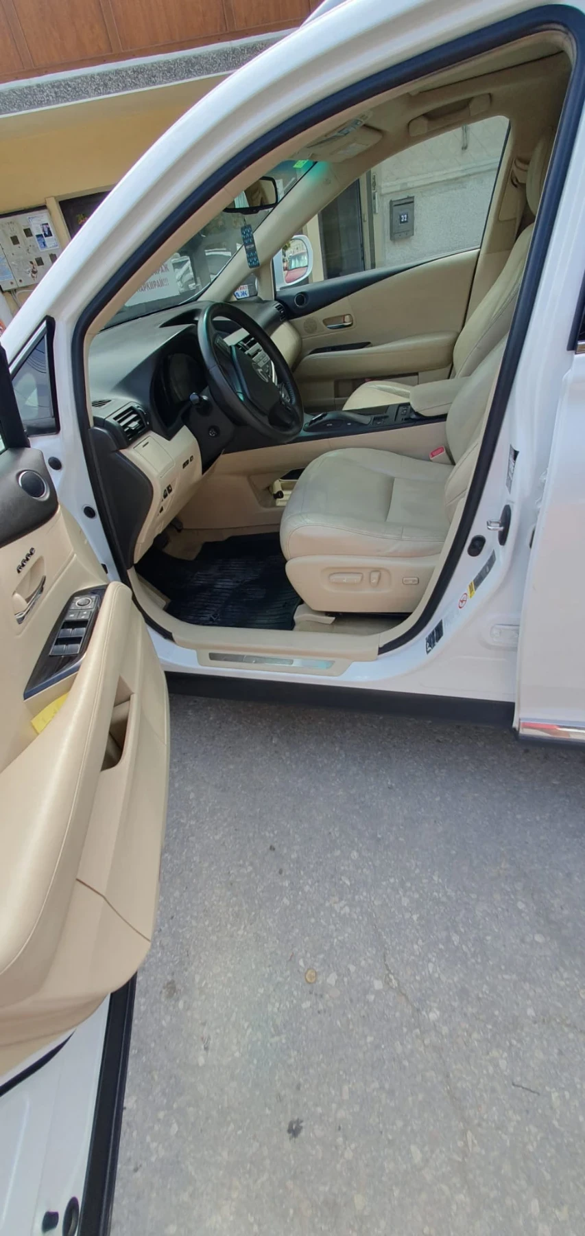Lexus RX 450h, снимка 11 - Автомобили и джипове - 56015624
