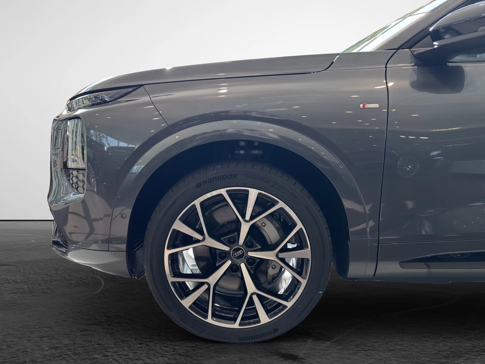 Audi Q7 S-LINE / MATRIX / B&O / HUD / TECH PLUS / 360 / , снимка 4 - Автомобили и джипове - 56114375