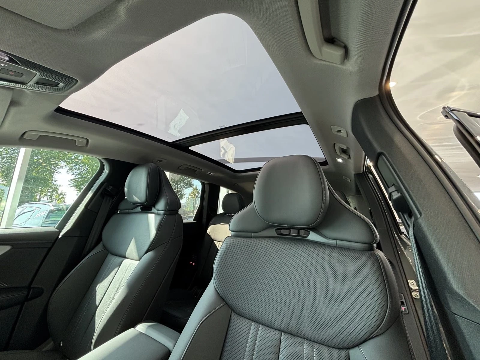 Audi Q7 S-LINE / MATRIX / B&O / HUD / TECH PLUS / 360 / , снимка 7 - Автомобили и джипове - 56114375