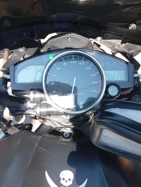 Yamaha YZF-R1