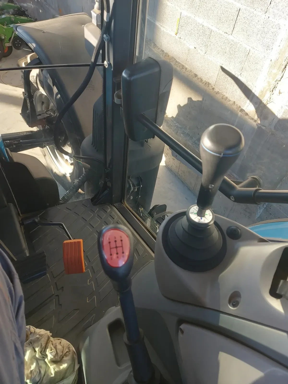 Трактор Landini Т-160, снимка 6 - Селскостопанска техника - 55503464
