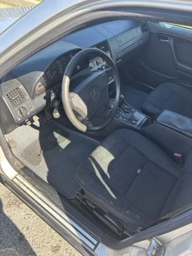 Mercedes-Benz C 180 ., снимка 8