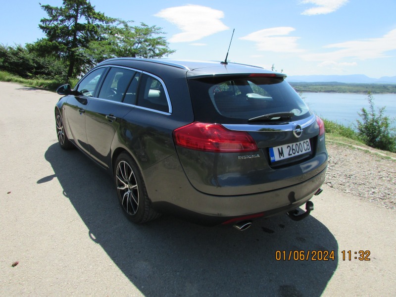 Opel Insignia 1, 6 турбо, газ, снимка 3 - Автомобили и джипове - 46142506