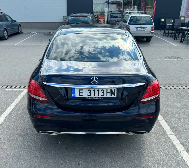 Mercedes-Benz E 220 AMG line , снимка 11 - Автомобили и джипове - 47041466