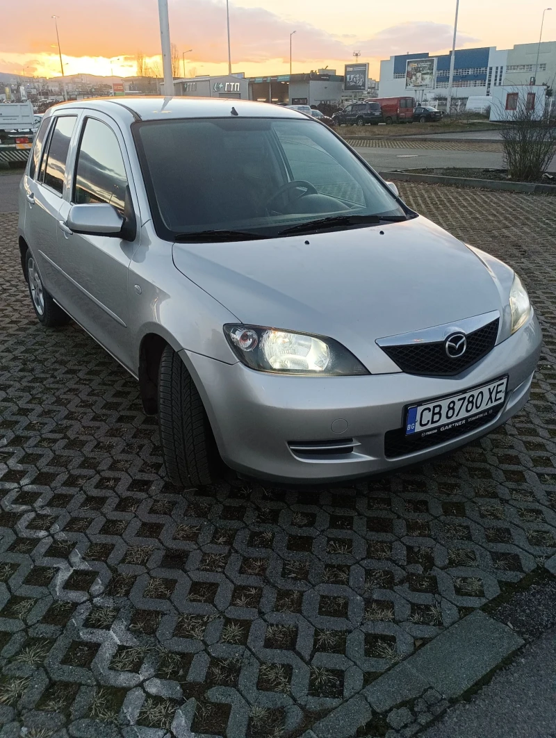 Mazda 2, снимка 1 - Автомобили и джипове - 48605084