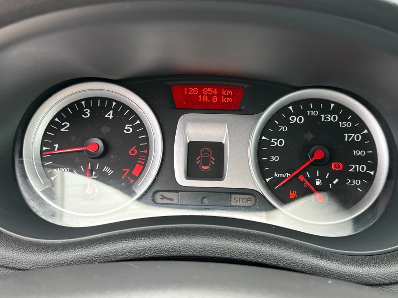 Renault Clio 1.2TCe LUXE, снимка 14 - Автомобили и джипове - 51142217