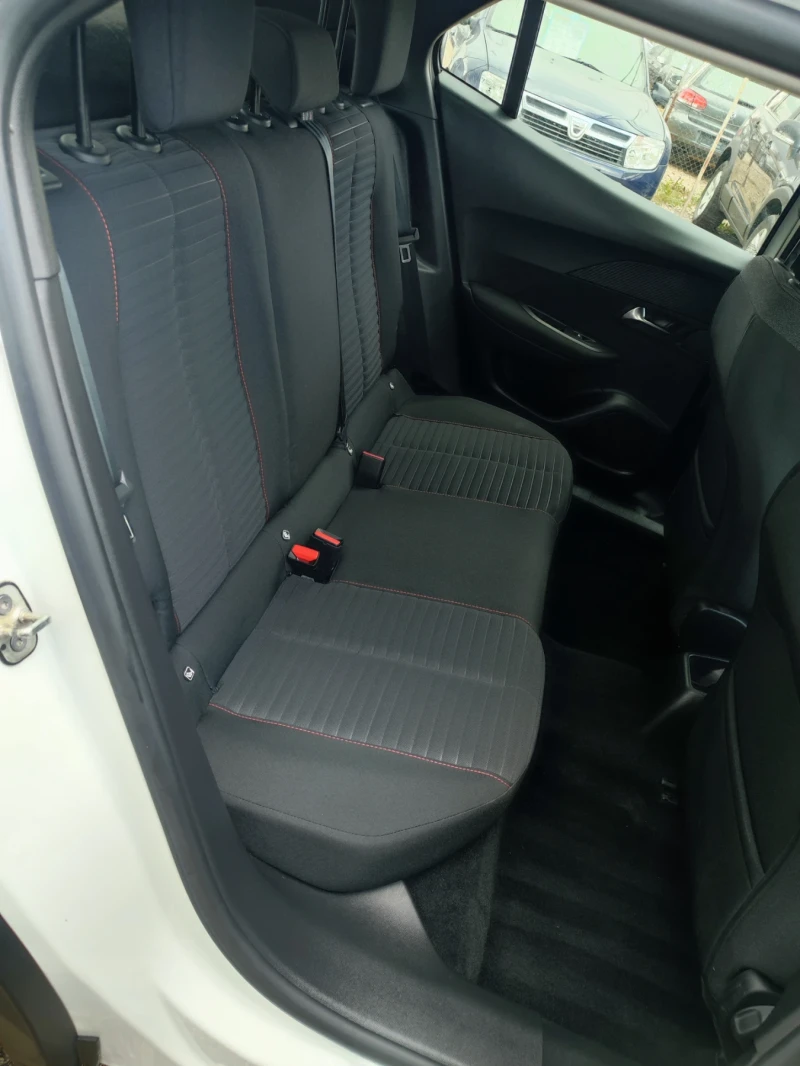 Peugeot 2008 1.5HDI НАВИГАЦИЯ/ПАРКТРОНИК/LINE ASSIST , снимка 12 - Автомобили и джипове - 52079160