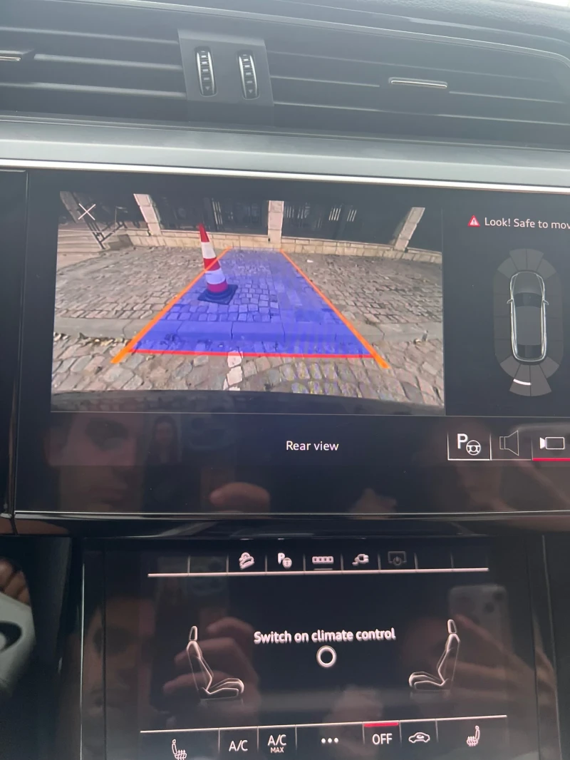 Audi E-Tron Sportback 50 Quattro, снимка 11 - Автомобили и джипове - 52517804