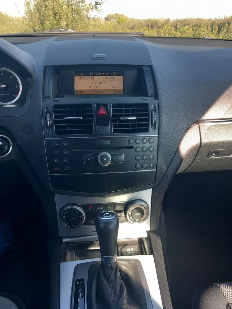Mercedes-Benz C 220, снимка 11 - Автомобили и джипове - 52976709