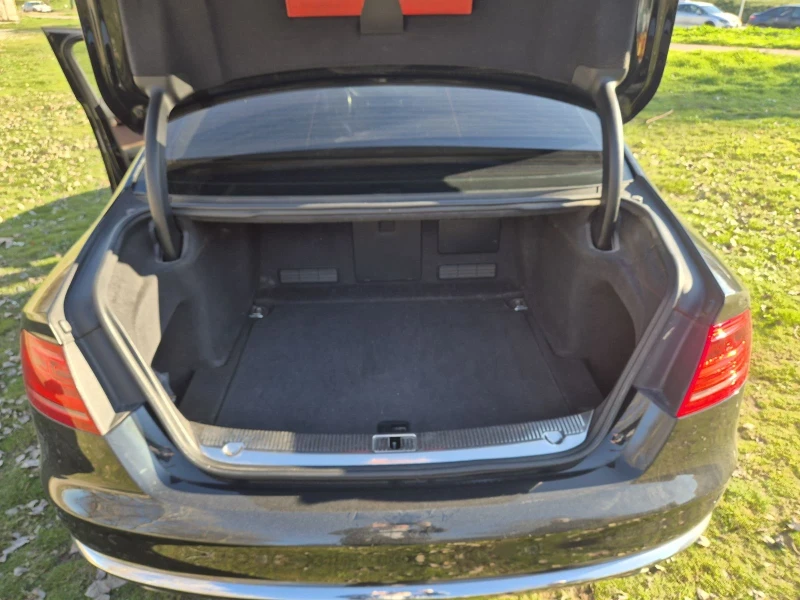 Audi A8, снимка 2 - Автомобили и джипове - 52775327