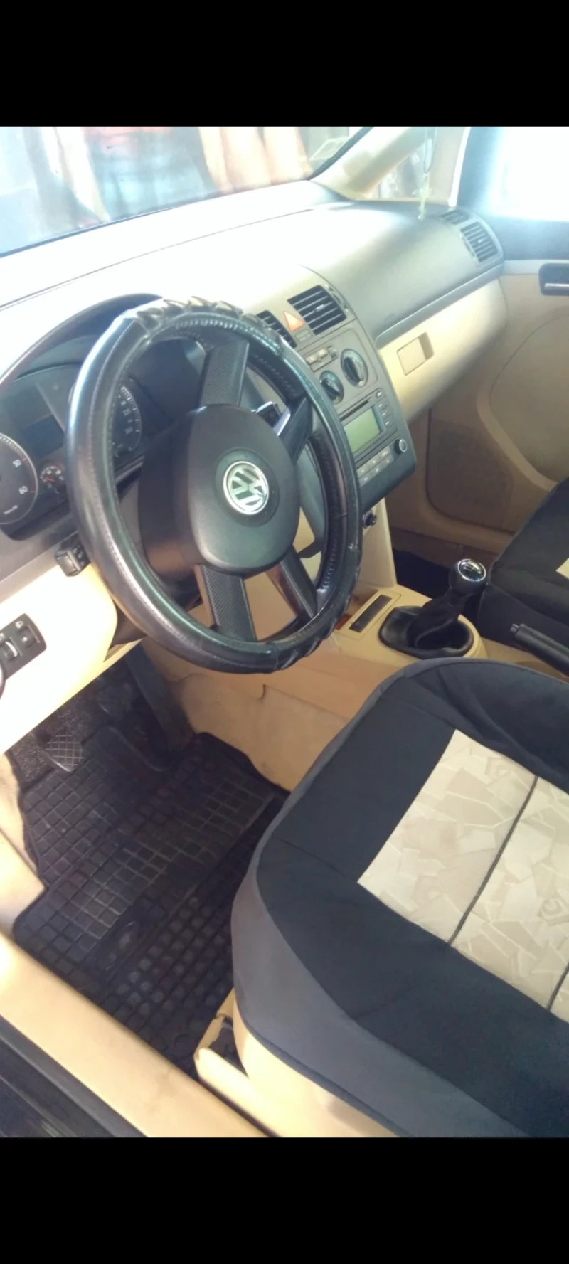 VW Touran, снимка 8 - Автомобили и джипове - 52788124