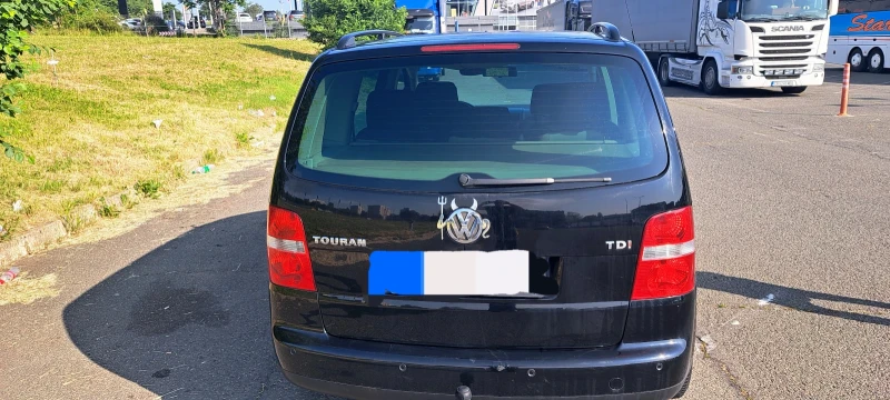 VW Touran, снимка 2 - Автомобили и джипове - 52788124