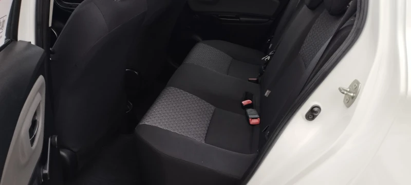 Toyota Yaris Купена от Тойота Бг., снимка 8 - Автомобили и джипове - 53362494