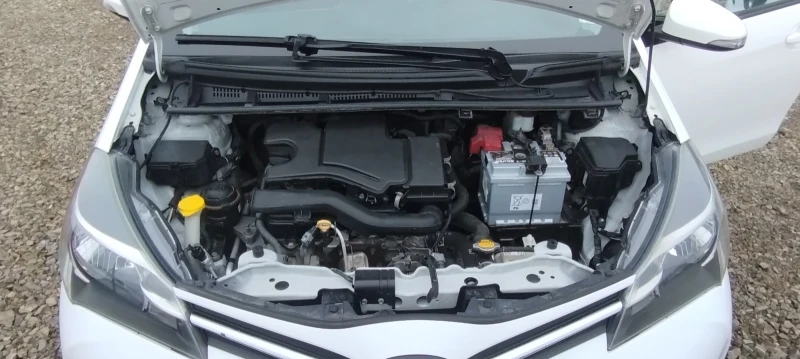 Toyota Yaris Купена от Тойота Бг., снимка 11 - Автомобили и джипове - 53362494