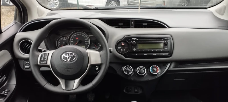 Toyota Yaris Купена от Тойота Бг., снимка 6 - Автомобили и джипове - 53362494