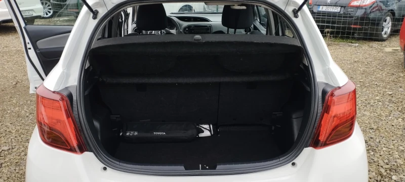 Toyota Yaris Купена от Тойота Бг., снимка 10 - Автомобили и джипове - 53362494