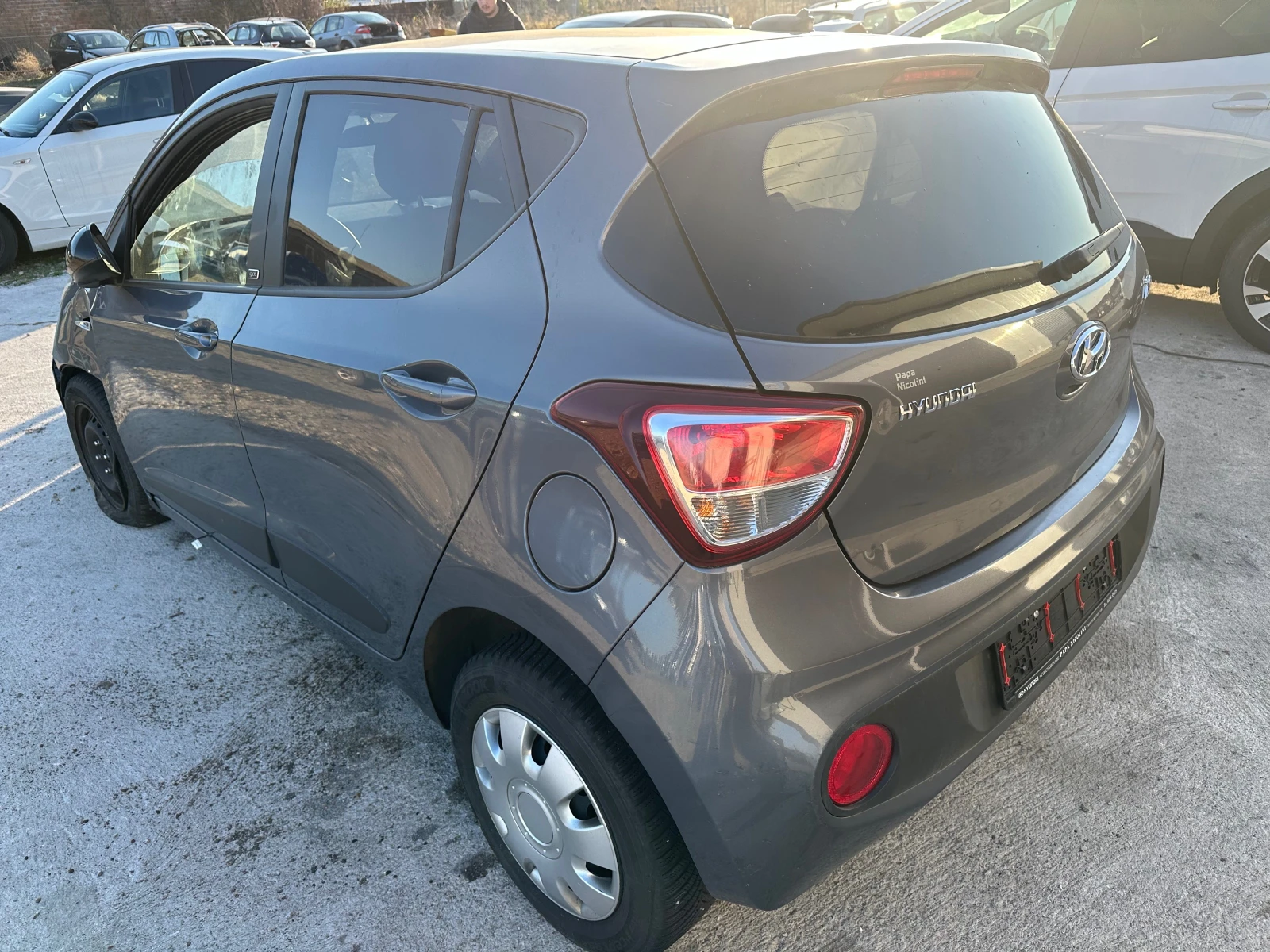 Hyundai I10 1.0i - изображение 2