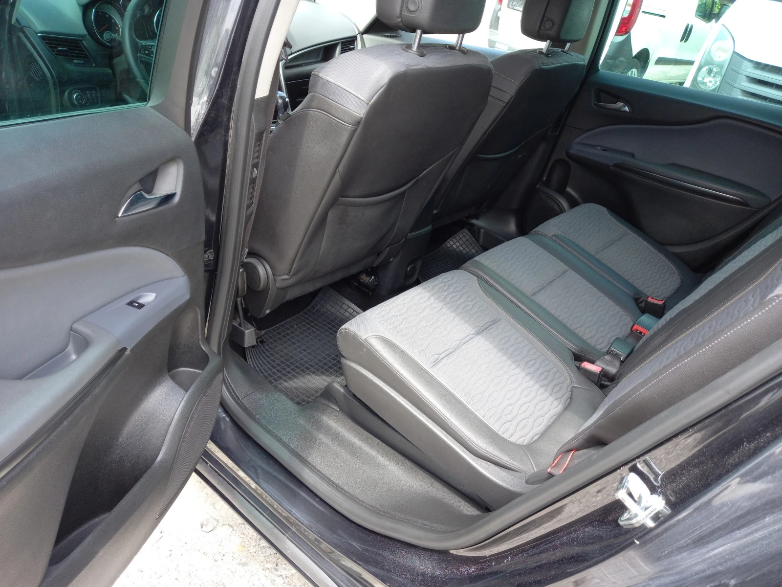 Opel Zafira Tourer 1.4 Turbo LPG | Mobile.bg — изображение 13