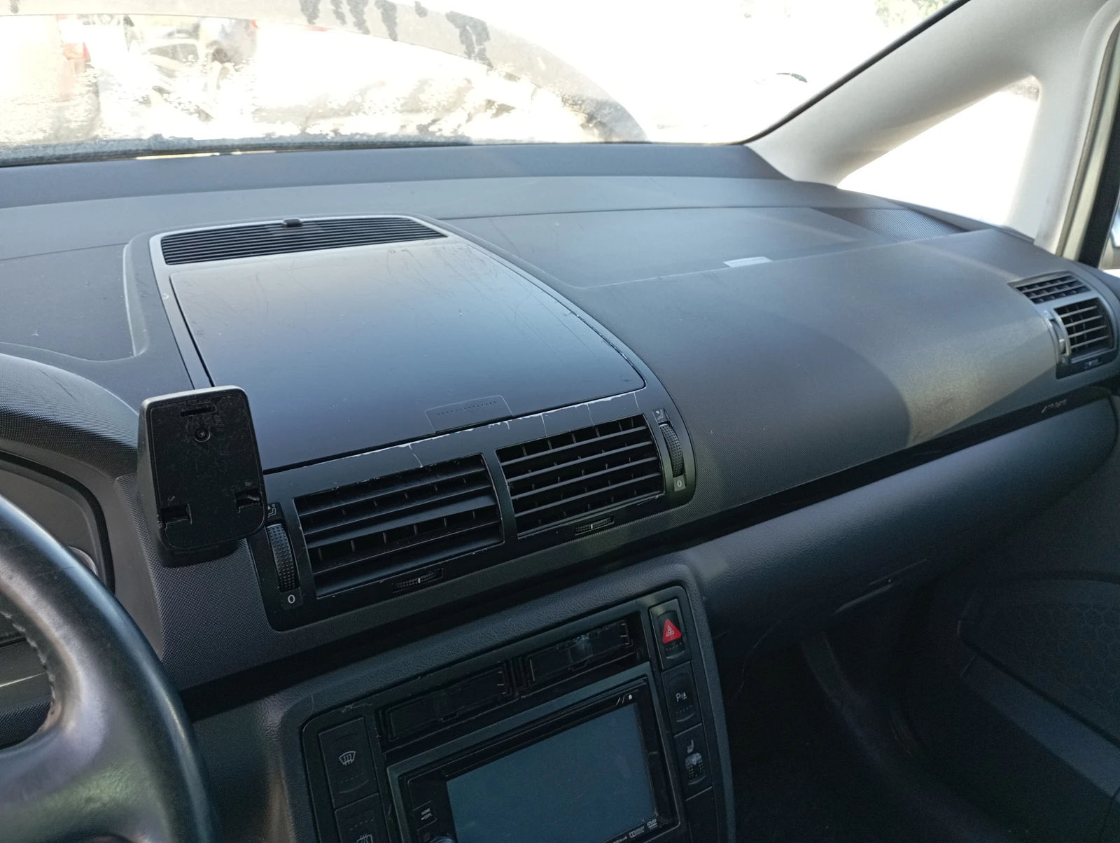 VW Sharan 1.9 TDI 131ps | Mobile.bg — изображение 11