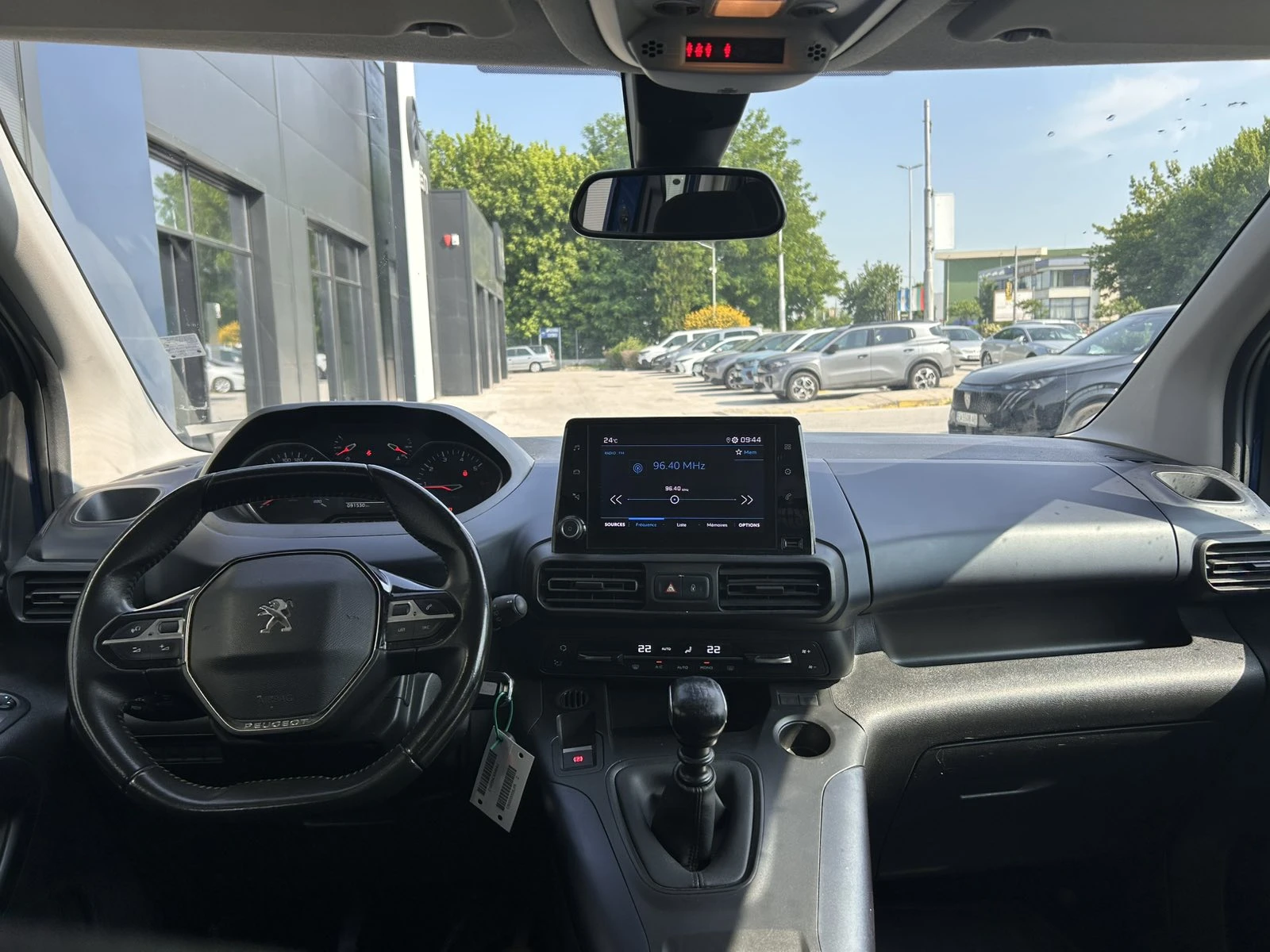 Peugeot Rifter MPV Standard ALLURE 1.5 BlueHDI 130 BVM6 STT E6.2 - изображение 8