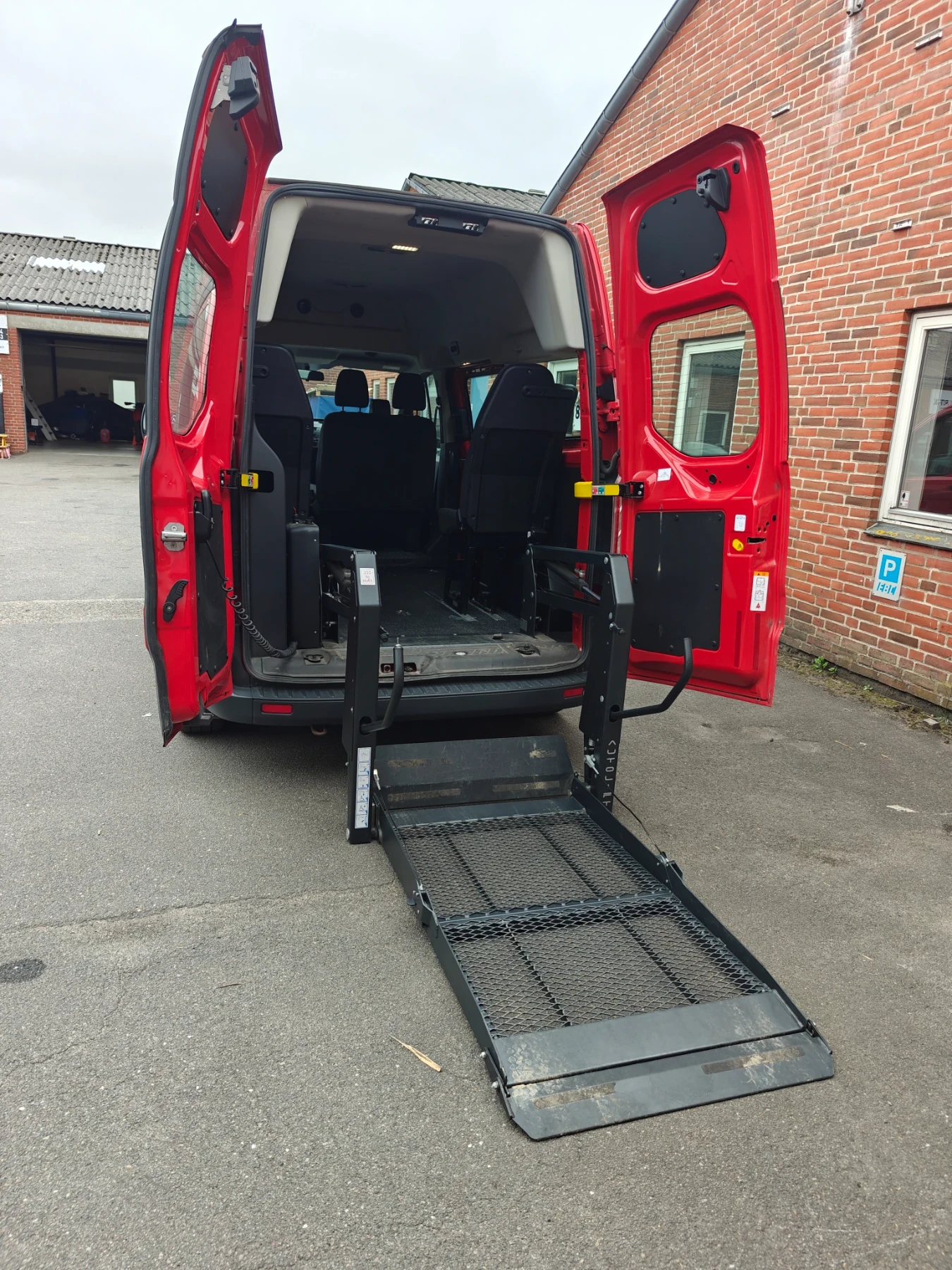 Ford Transit Custom Рампа за инвалиди - изображение 6