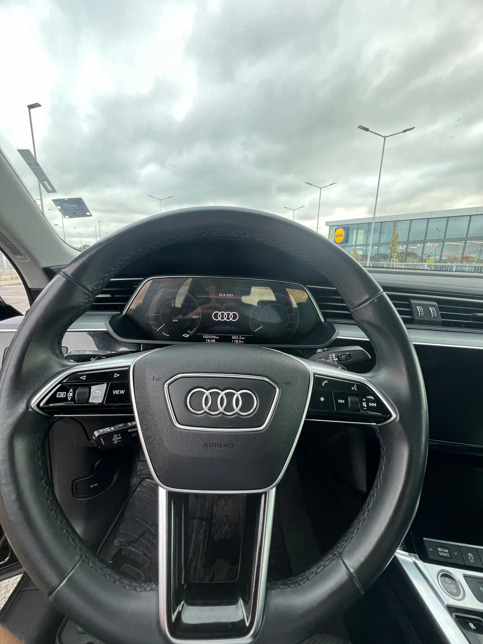 Audi E-Tron Sportback 50 Quattro - изображение 9