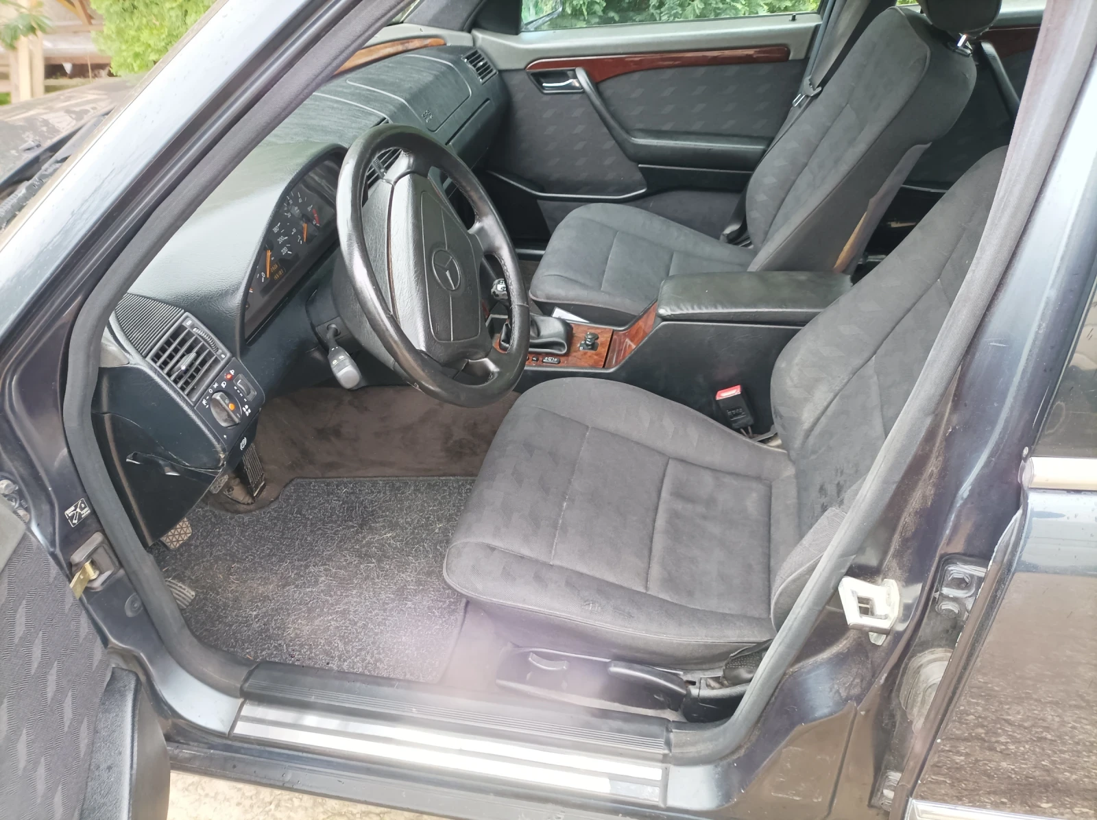 Mercedes-Benz C 250, снимка 3 - Автомобили и джипове - 54579279