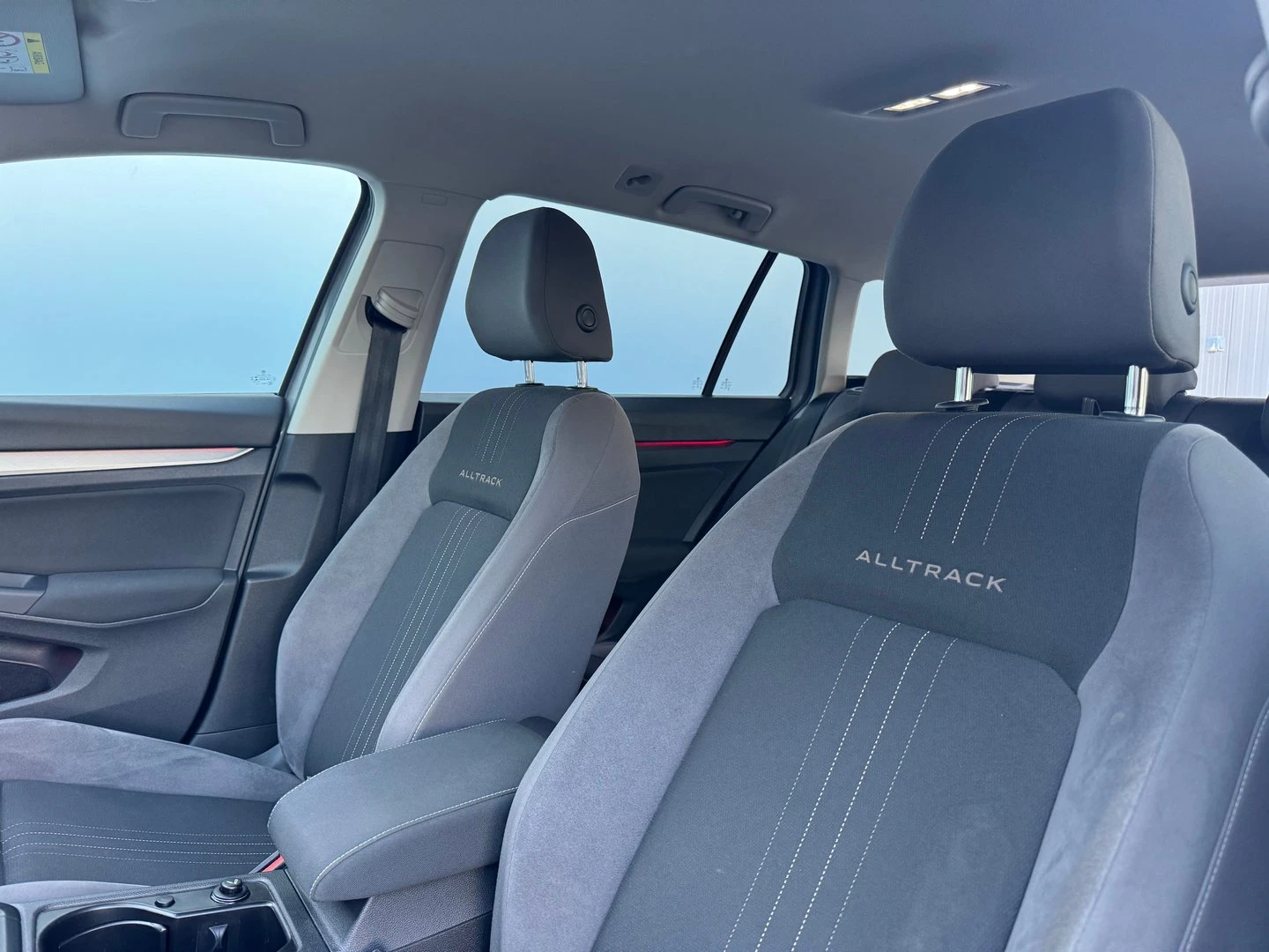 VW Golf, снимка 9 - Автомобили и джипове - 54353374