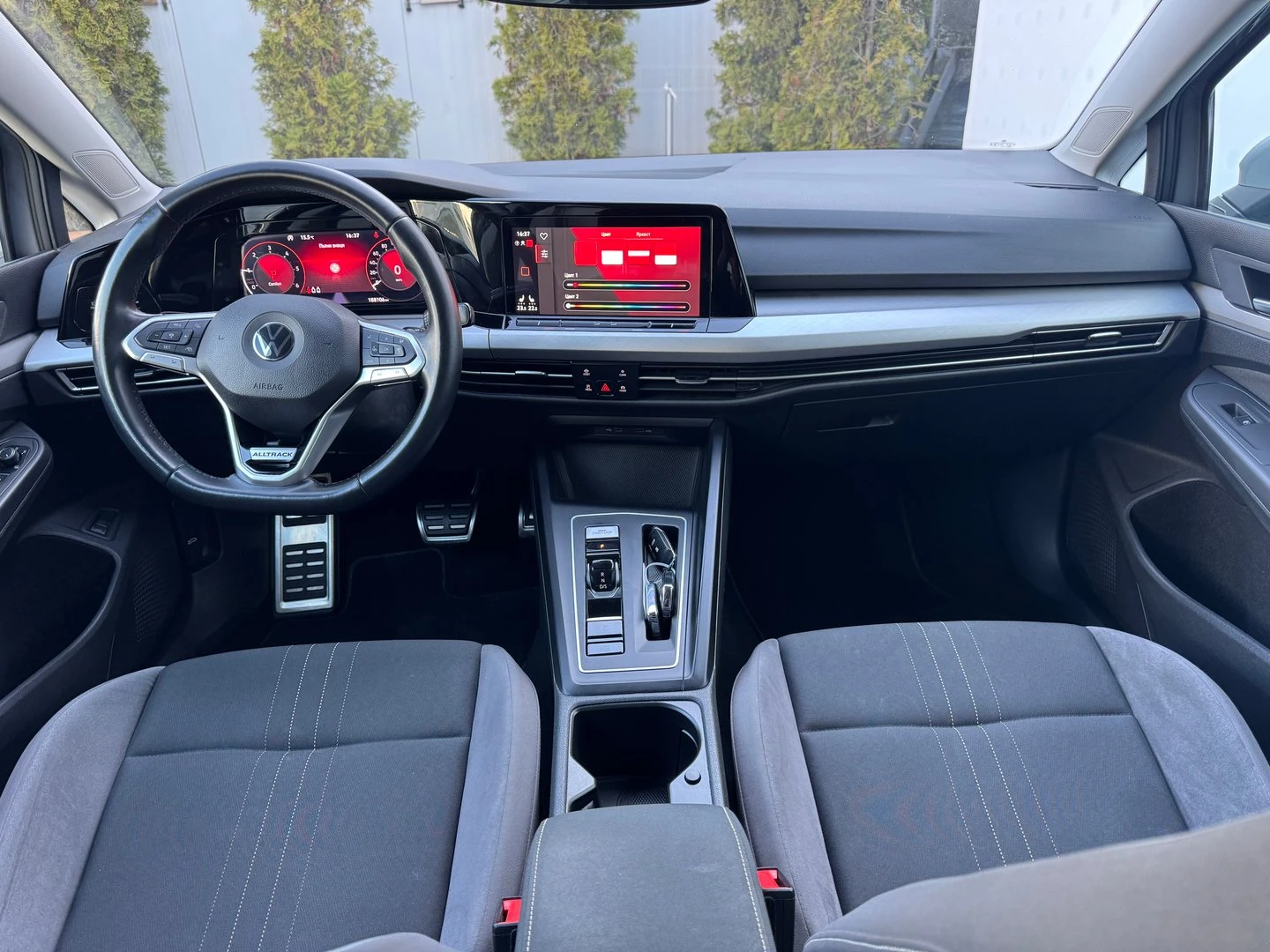 VW Golf, снимка 13 - Автомобили и джипове - 54353374